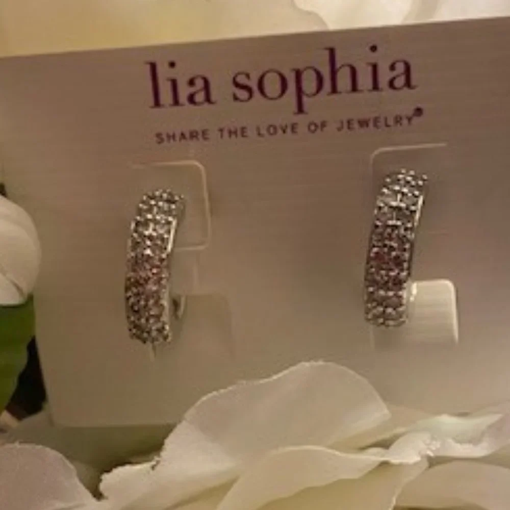 Lia Sophia "CHIFFON" Earrings - Picture 5 of 7